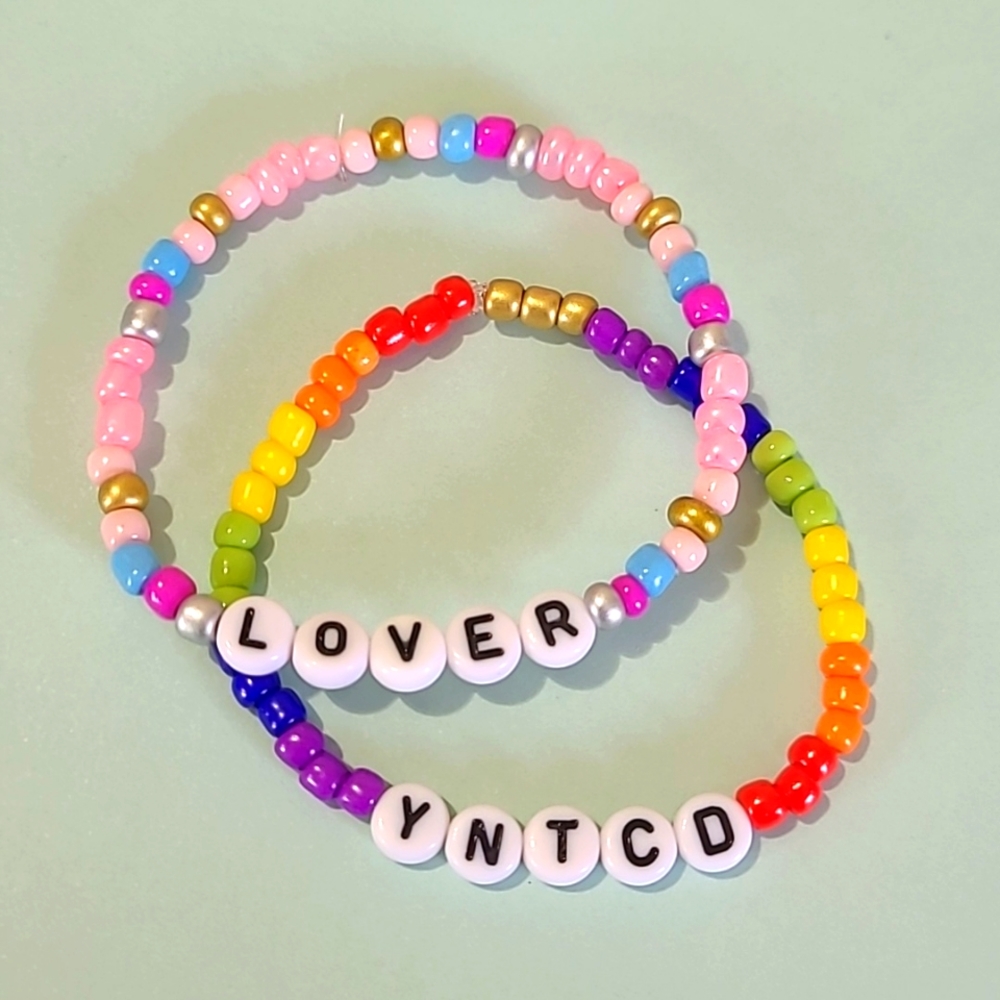 TAYLOR SWIFT BRACELETS - Handmade